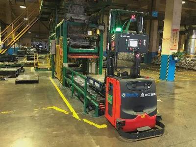 臨工智科57臺叉車AGV助力某輪胎企業打造智能工廠 技術突破與高效協同的工業革命